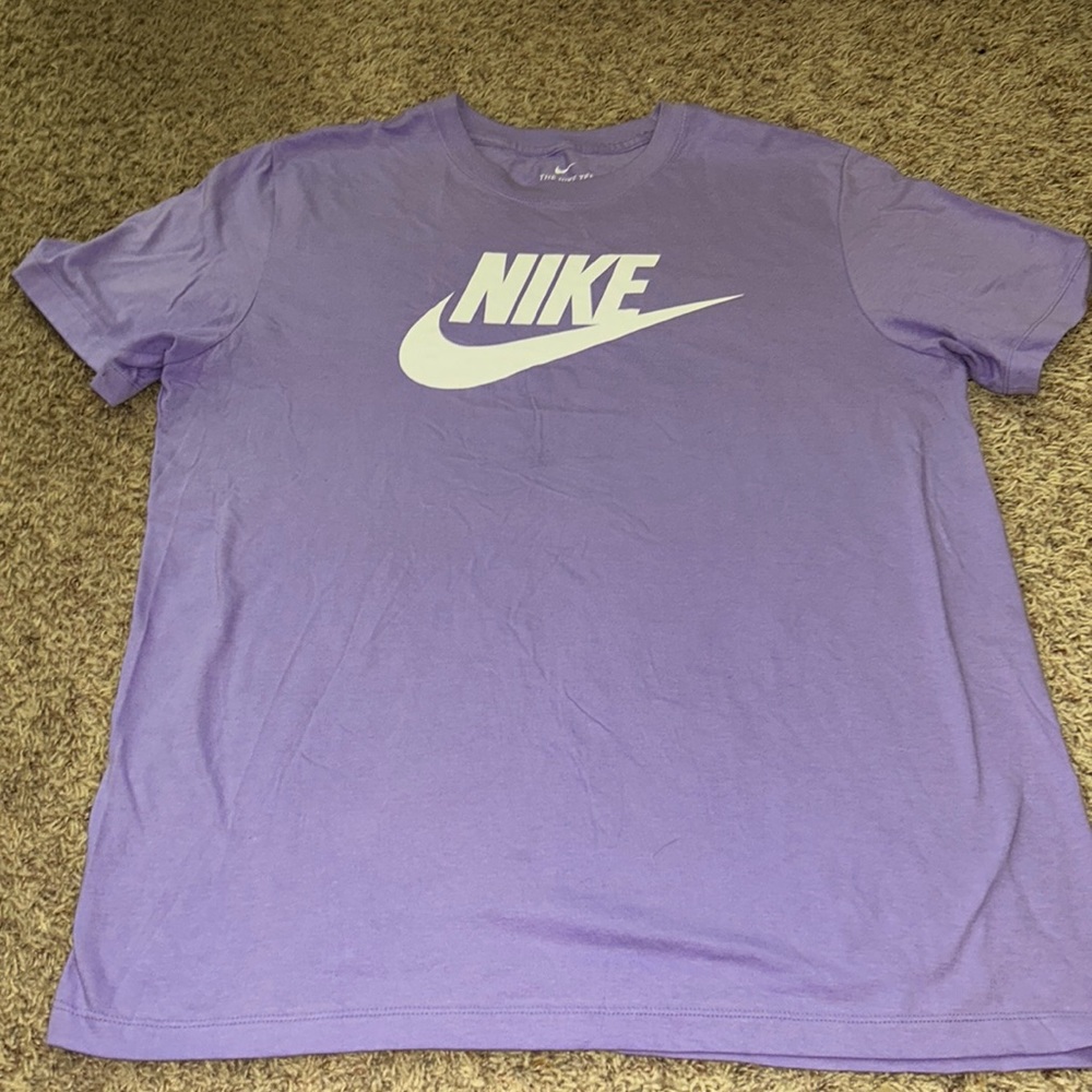 Nike tee